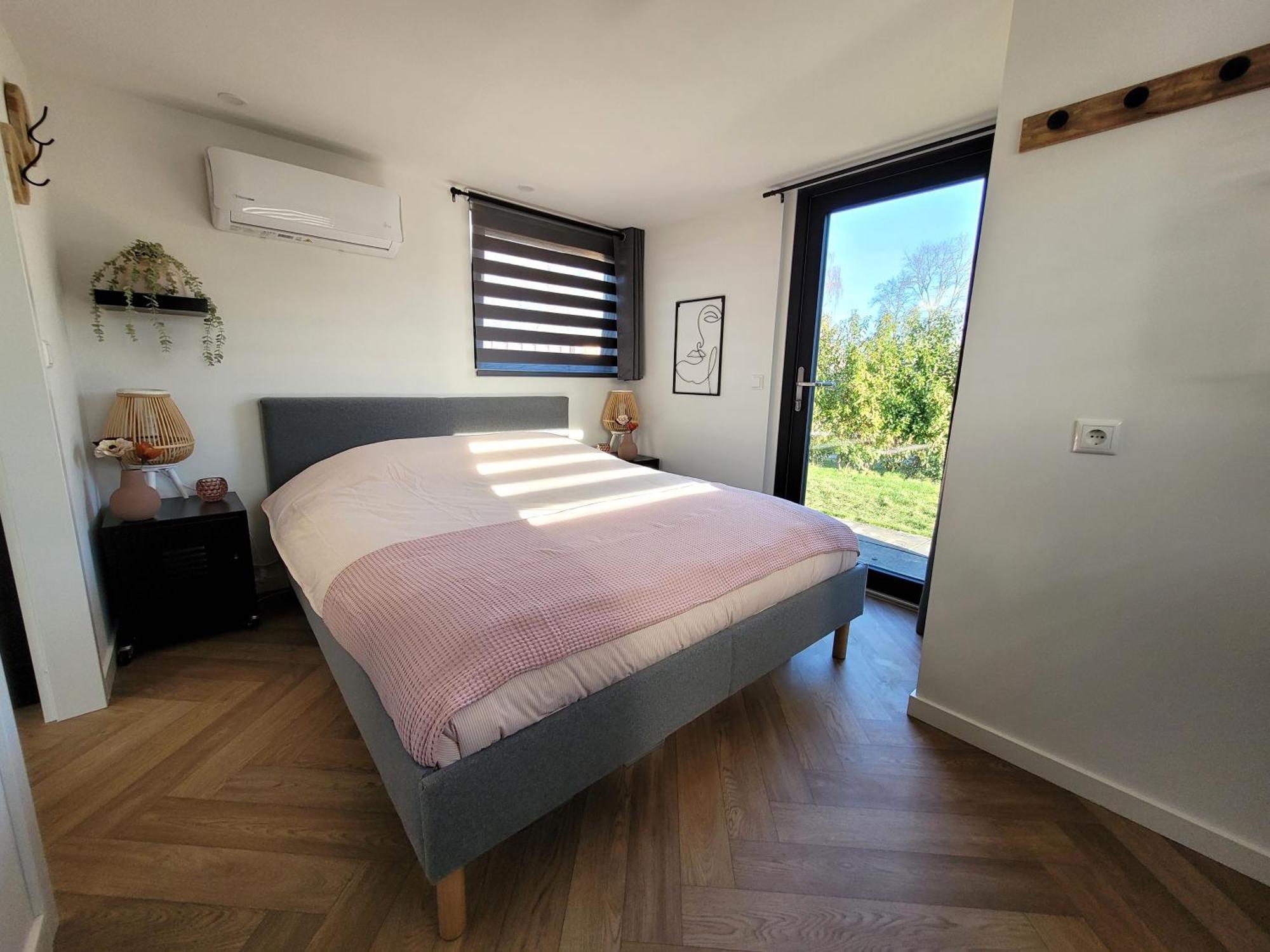 Tiny Zen House In Heinkenszand With Private Sauna, Airco, Outdoor Swimming Pool, Wifi And 2 Bedrooms Exteriör bild